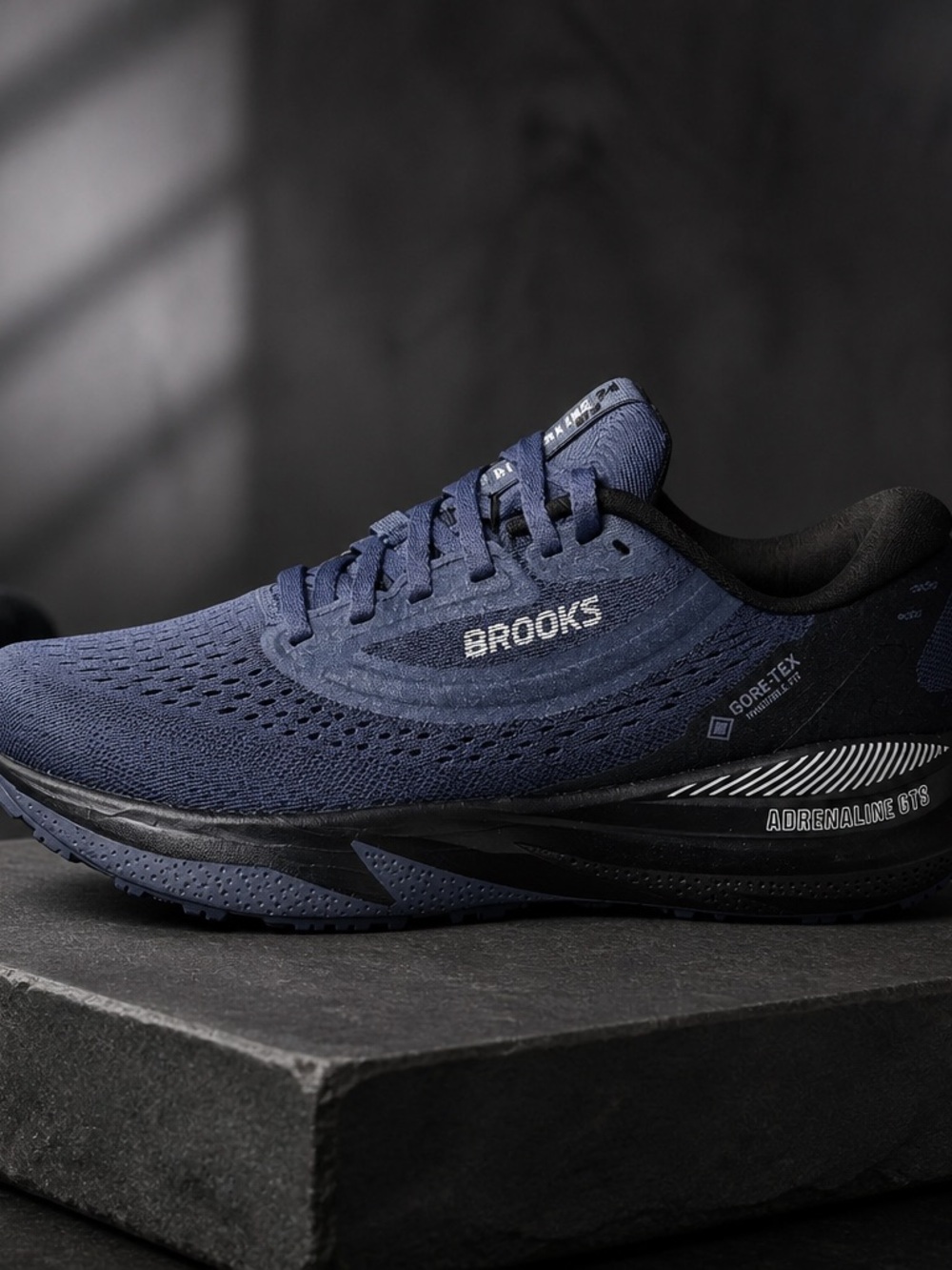 Brooks Adrenaline GTX 24Gore-Tex in Navy and Black Women size 7.5 new 🔥🔥